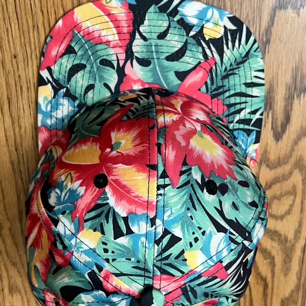 Double Portion Supply Floral Hibiscus Snapback Hat – Tropical Print